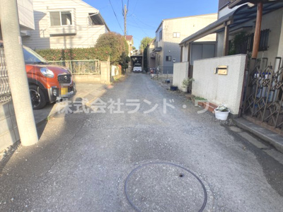 【前面道路含む現地写真】 | 東村山市恩多町4丁目 | 接道：北側約4ｍ私道