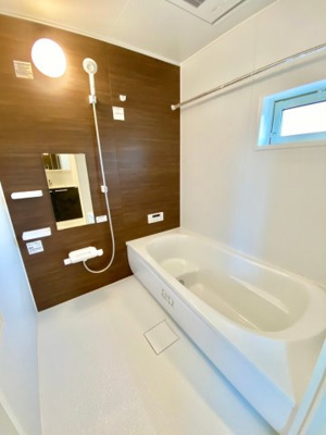 【その他】 | 武蔵浦和１棟 | 施工例：システムオートバス、浴室乾燥機付き

