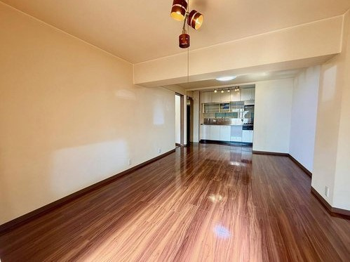 京橋第一コーポ　６階の居間・リビング