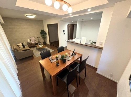 ステイツ城東グランプレイス　1階の居間・リビング