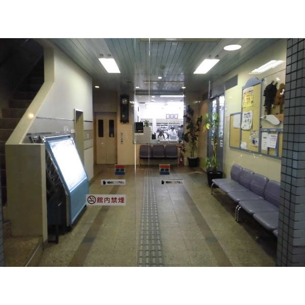 大阪市西成区岸里東２丁目の店舗一部のロビー