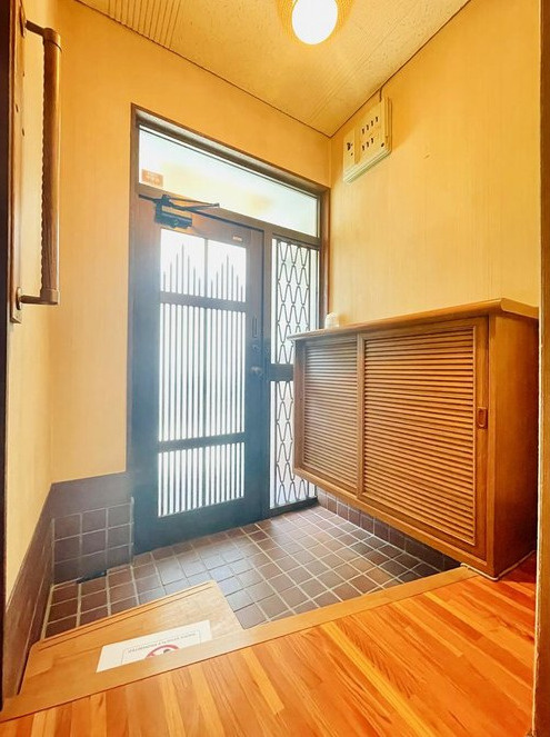 大阪市旭区清水3丁目　戸建の玄関