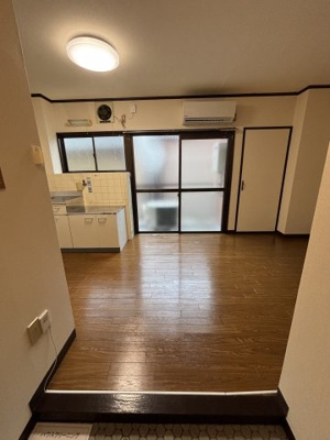 【玄関】 | ロワール八坂