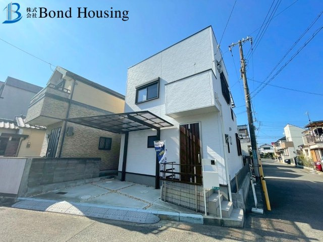 JR朝霧駅徒歩10分以内　朝霧南町4丁目　中古戸建の前面道路含む現地写真