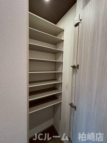 柏崎市三和町のアパートの収納