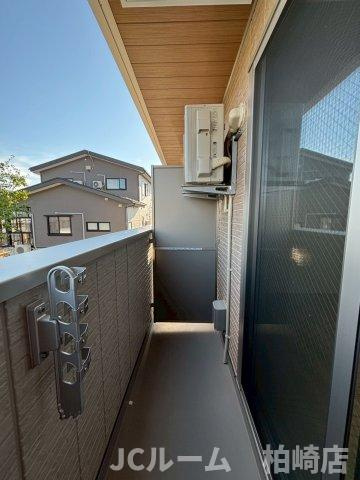柏崎市三和町のアパートのバルコニー