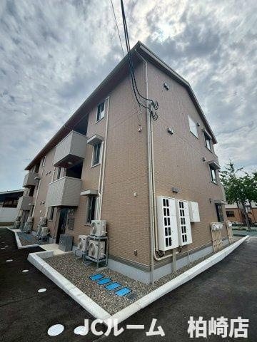 柏崎市三和町のアパートの外観