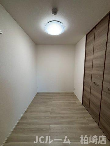 柏崎市三和町のアパートの寝室