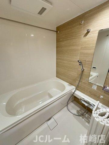 柏崎市三和町のアパートの浴室