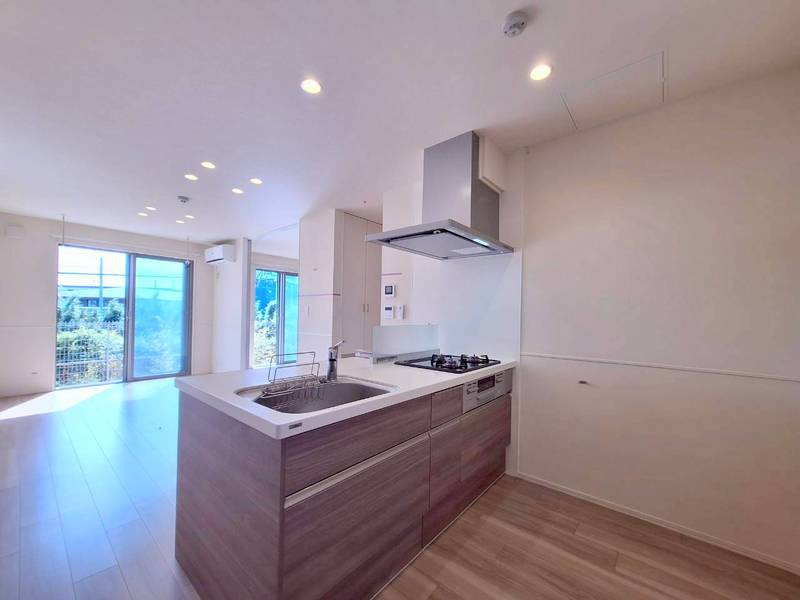 Ｋａｓｈｉｗａ　Ｐｌａｃｅのキッチン|★ガス3口グリル付きのシステムキッチン★