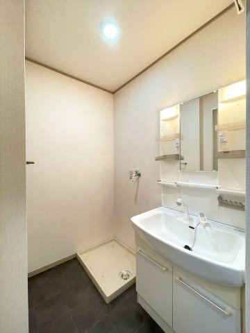 アピエ壱番館の洗面所|※写真は別室です。