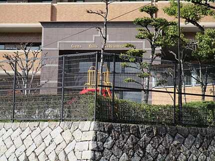 ライオンズヒルズ牛田早稲田の外観