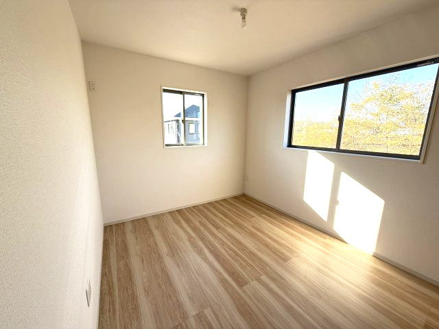 アーバンスタイル渋川市八木原１期　４号棟の洋室|２階洋室2です