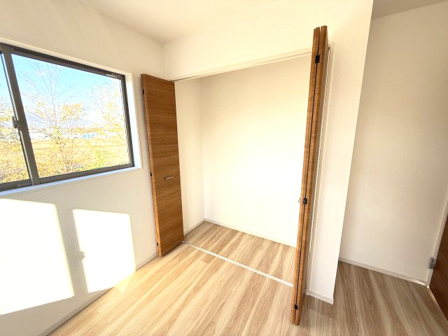 アーバンスタイル渋川市八木原１期　４号棟の収納|２階洋室2収納です。