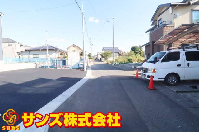 郡山市富田町大徳南第19　　　4号棟　　小山田小学校、大槻中学区の外観|南東側から見た駐車場を含む外観