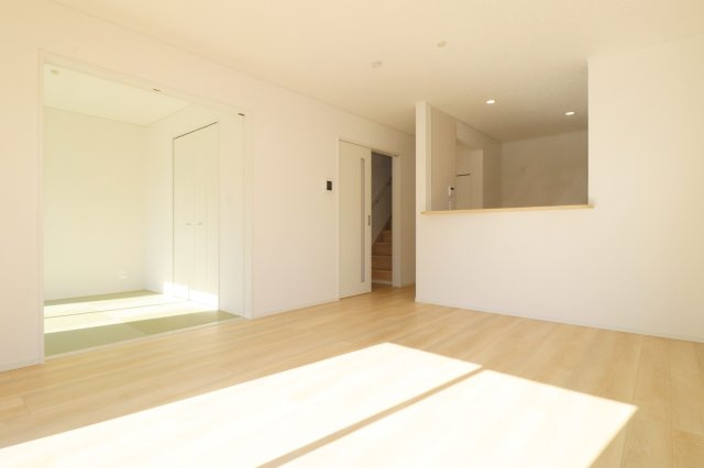 郡山市富田町大徳南第19　　　4号棟　　小山田小学校、大槻中学区の前面道路含む現地写真|南側前面道路