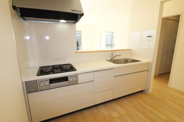 郡山市富田町大徳南第19　　　4号棟　　小山田小学校、大槻中学区の居間・リビング