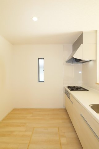 郡山市富田町大徳南第19　　　4号棟　　小山田小学校、大槻中学区のキッチン