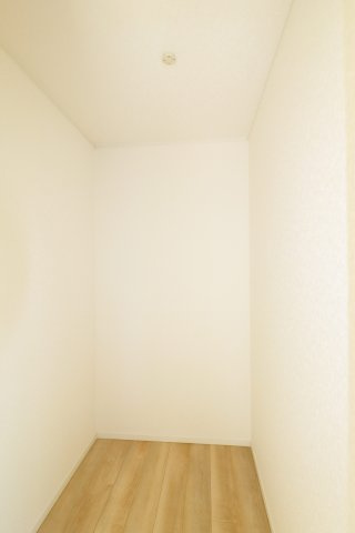 郡山市富田町大徳南第19　　　4号棟　　小山田小学校、大槻中学区の洋室