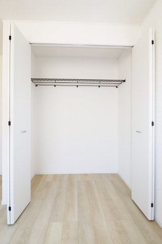 郡山市富田町大徳南第19　　　4号棟　　小山田小学校、大槻中学区の洋室