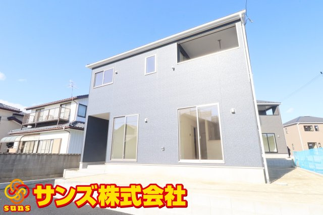 郡山市富田町大徳南第19　　　4号棟　　小山田小学校、大槻中学区の外観|南西側から見た駐車場を含む外観