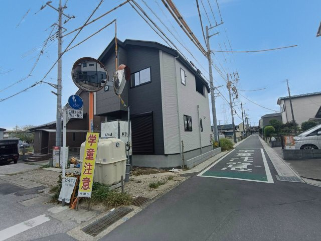 八潮市　大瀬　　新築戸建　　全1棟の前面道路含む現地写真|前面道路含む現地写真です