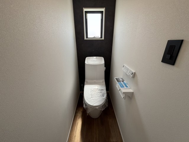 渦森台4丁目一戸建のトイレ