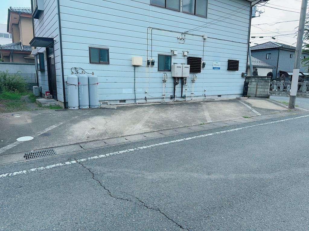 ツインハイムの駐車場