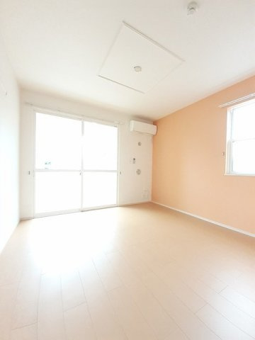 ラ・シンティランテⅡの内装|過ごしやすい室内です