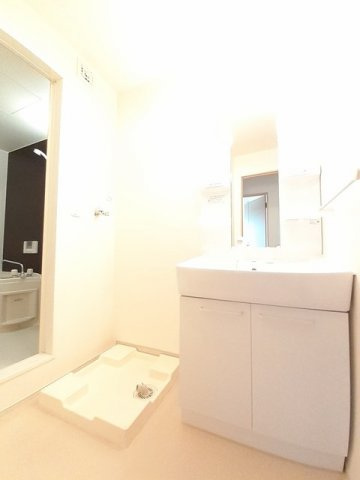 ラ・シンティランテⅡの洗面所|洗面所です