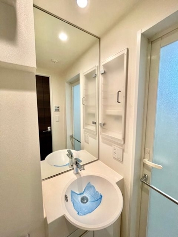 新品家具付きマンション大森北1(KaGood東京)の洗面所