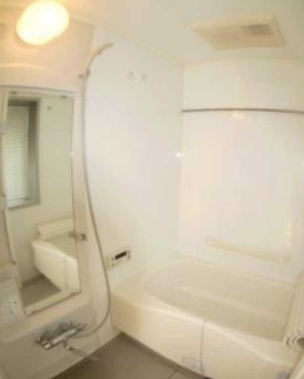 コンフォリア三宿　礼金0　ペット相談可　高層階の浴室