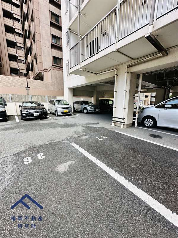 コープ野村大手町Ⅱの駐車場