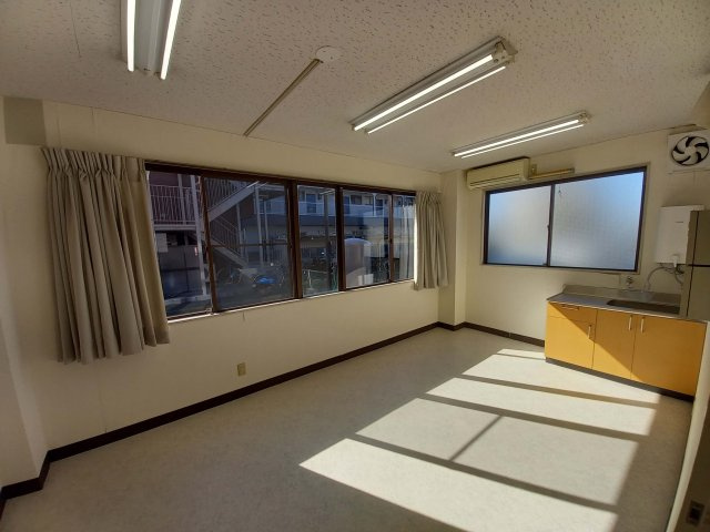 アンドービルの内装