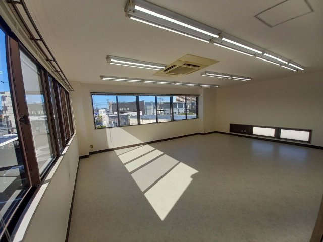 アンドービルの内装