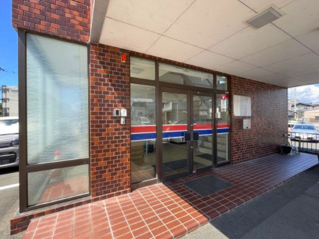 アンドービルの玄関