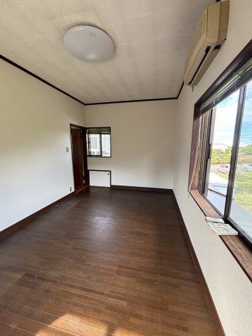 川奈　戸建てのその他|南向きで明るいお部屋です