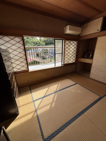 川奈　戸建ての和室|2階和室はバルコニー付き