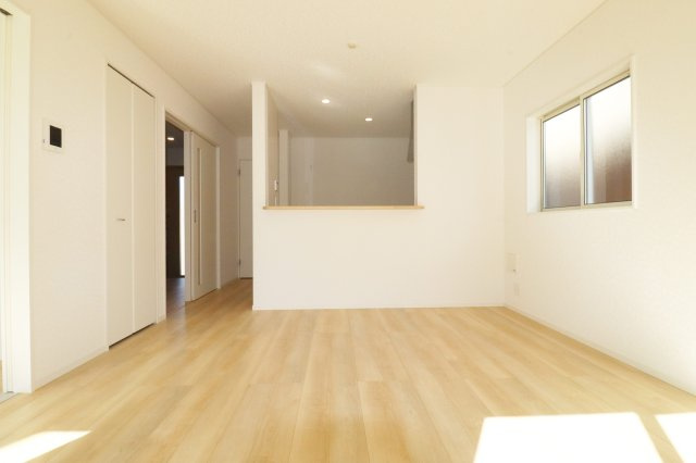 郡山市富田町大徳南第19　　　8号棟　　小山田小学校、郡山第6中学区の居間・リビング