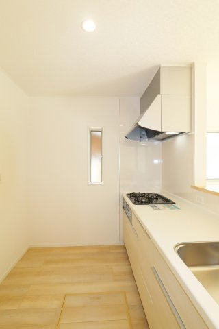 郡山市富田町大徳南第19　　　8号棟　　小山田小学校、郡山第6中学区のキッチン