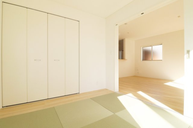 郡山市富田町大徳南第19　　　8号棟　　小山田小学校、郡山第6中学区の和室|リビングに隣接する和室♪