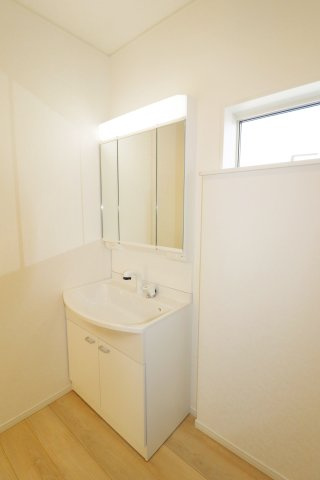 郡山市富田町大徳南第19　　　8号棟　　小山田小学校、郡山第6中学区の洗面所