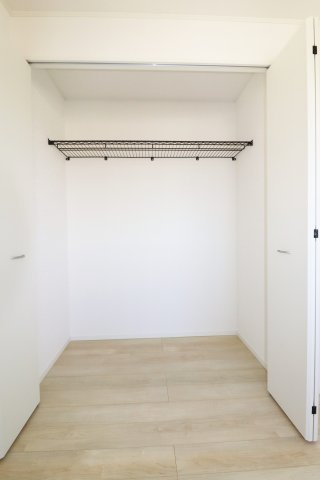 郡山市富田町大徳南第19　　　8号棟　　小山田小学校、郡山第6中学区の収納