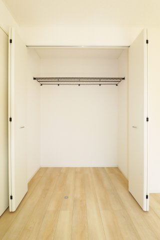 郡山市富田町大徳南第19　　　8号棟　　小山田小学校、郡山第6中学区の収納