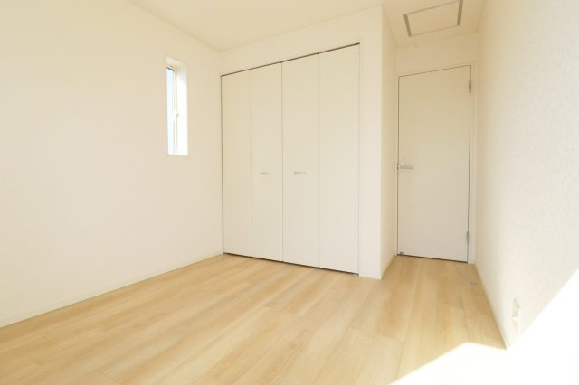 郡山市富田町大徳南第19　　　8号棟　　小山田小学校、郡山第6中学区の洋室