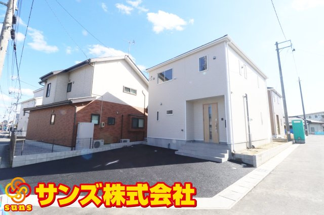 郡山市富田町大徳南第19　　　8号棟　　小山田小学校、郡山第6中学区の外観|北西側から見た駐車場を含む外観