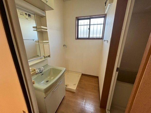 中屋ビルの洗面所