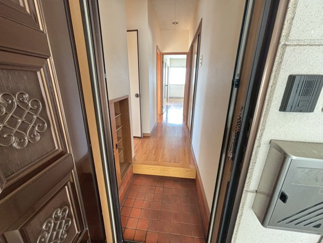 中屋ビルの玄関