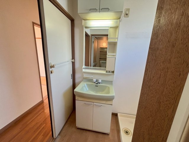 中屋ビルの洗面所