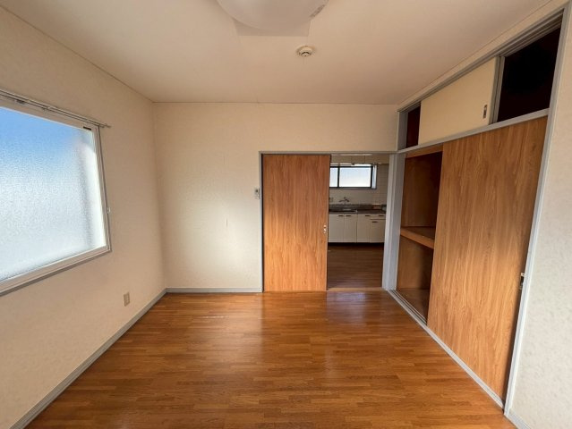 中屋ビルの居間・リビング